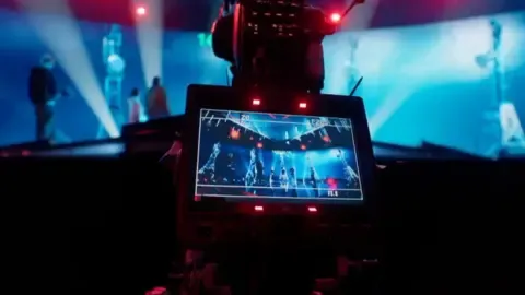 Moscow’s Alternative to Eurovision Proves to Be Not as Camp, Rather State-Driven